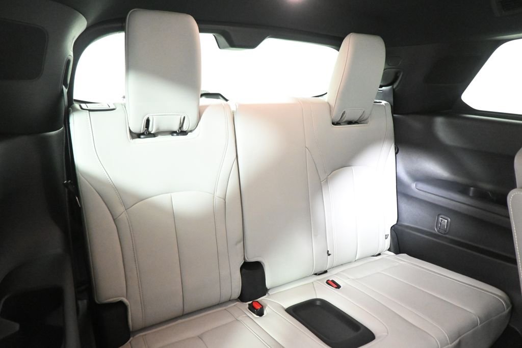 New 2027 2T RAD WHT INFINITI Autograph AWD image 39