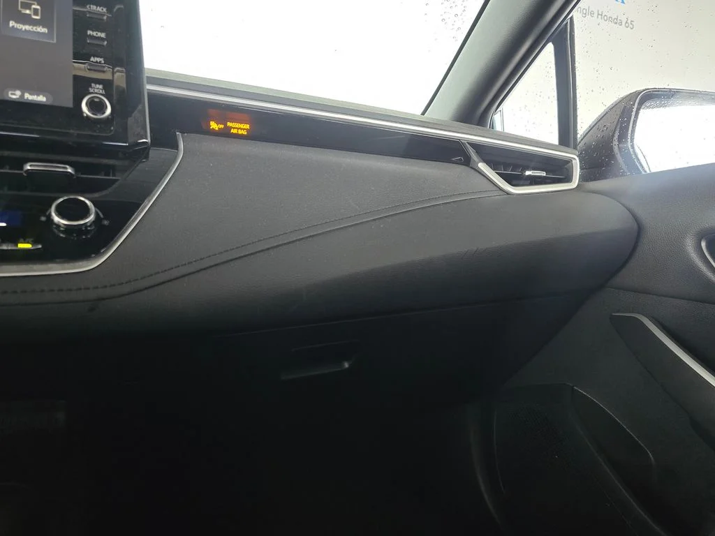 Used 2022  Toyota SE image 20