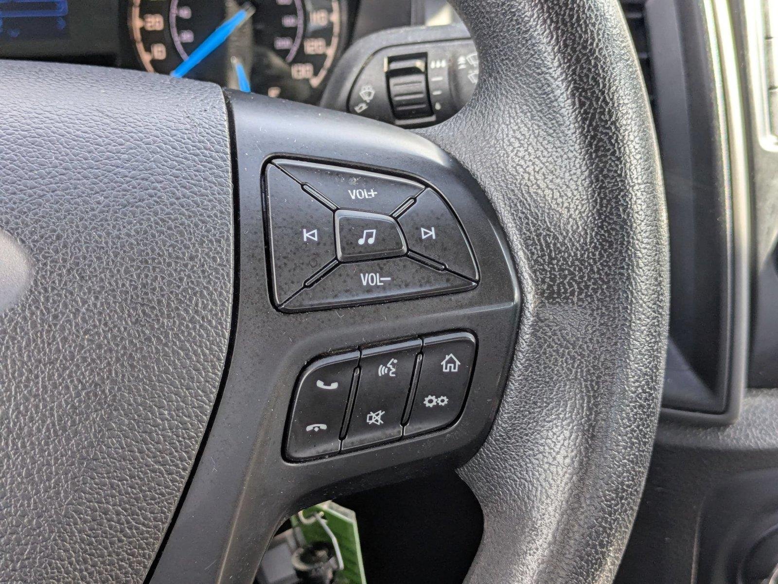 Used 2019  Ford XL image 14