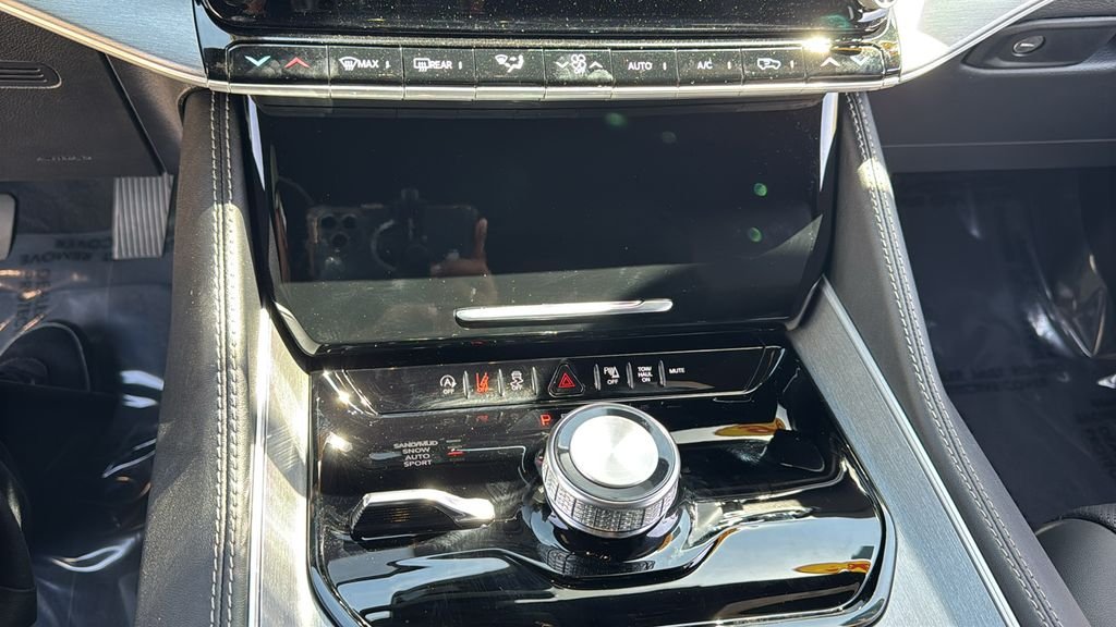 New 2026 High Gloss Black Exterior Paint Jeep Limited Altitude image 27