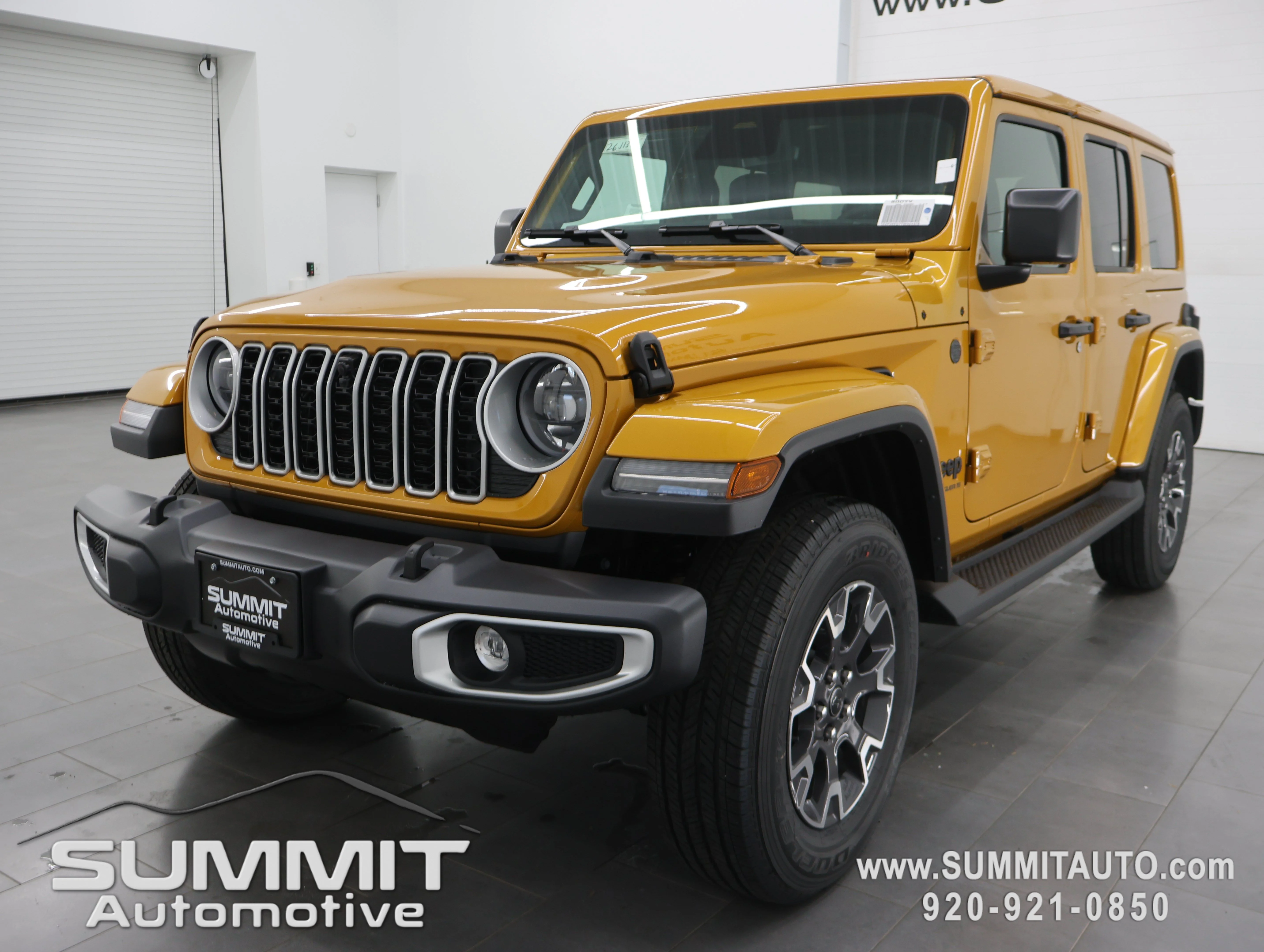 New 2026 Goldilocks Exterior Paint Jeep Sahara image 6