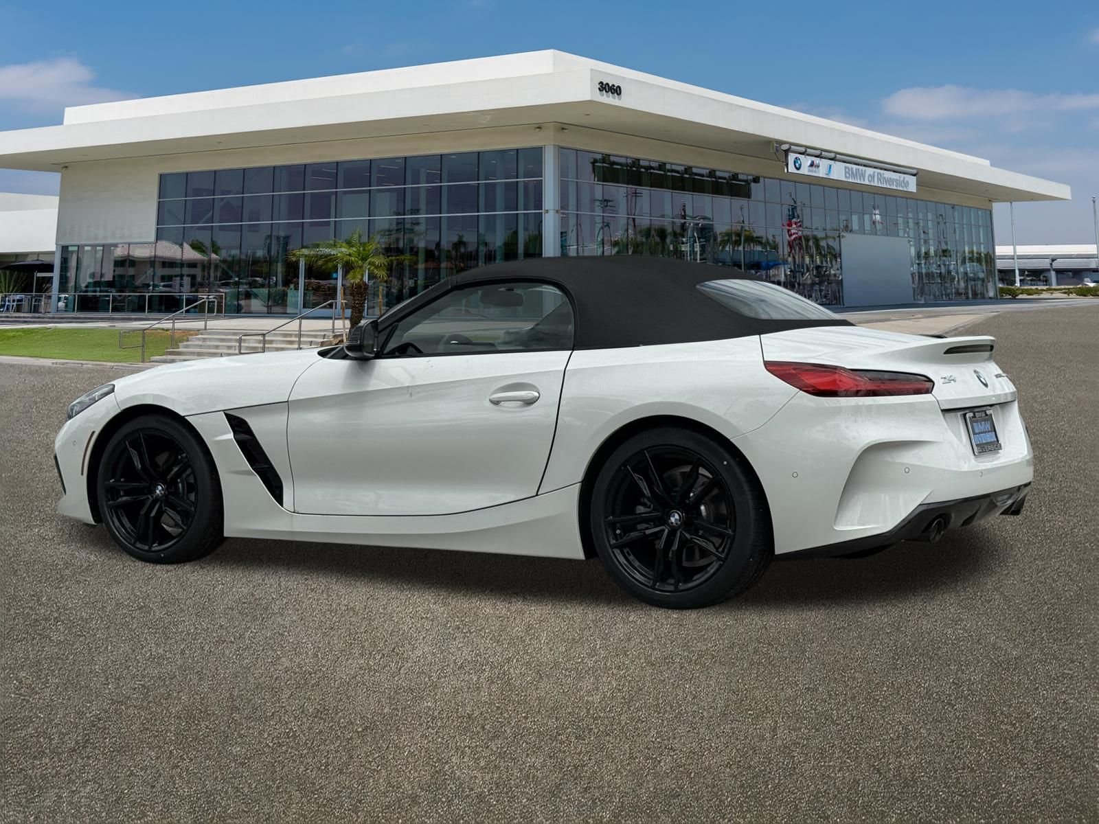 New 2026 Alpine White BMW sDrive30i image 8