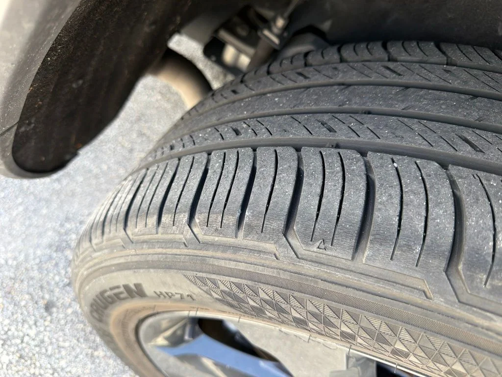 Used 2022 Diamond Black Crystal Pearlcoat Jeep Altitude image 6