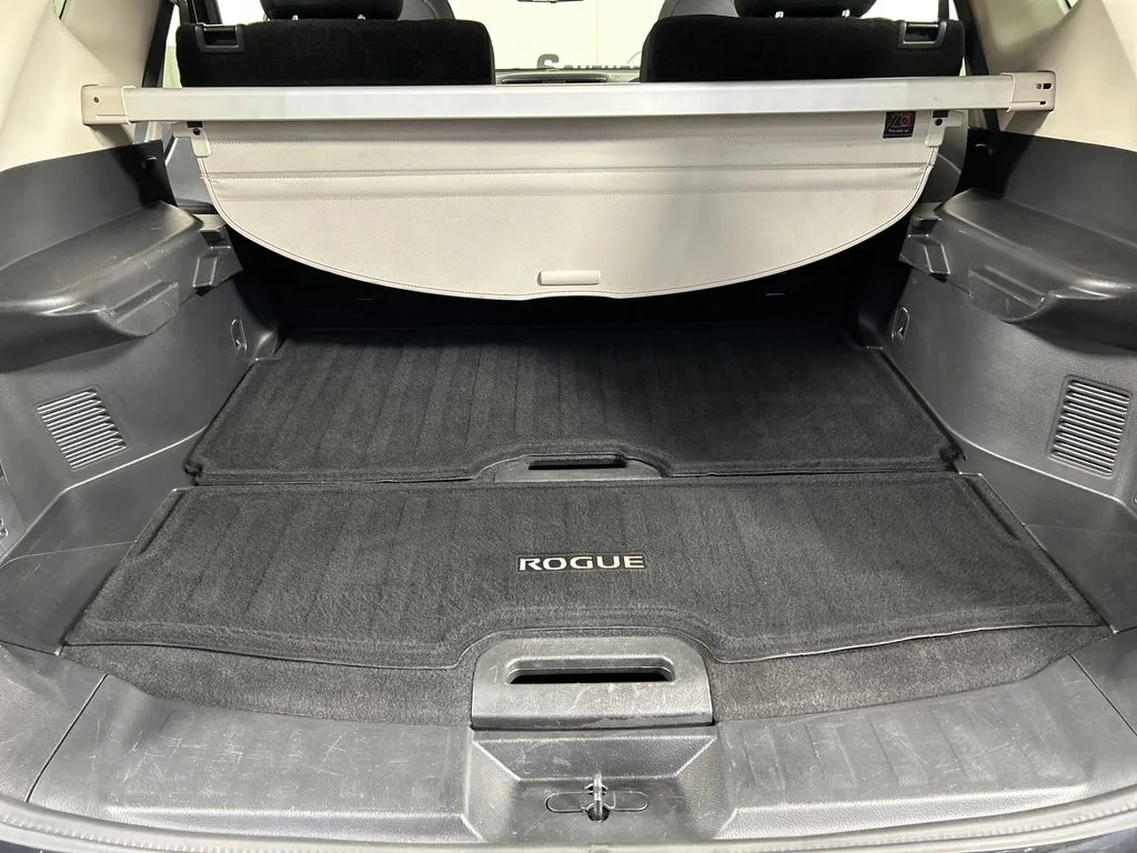 Used 2018 Black Nissan SV image 19