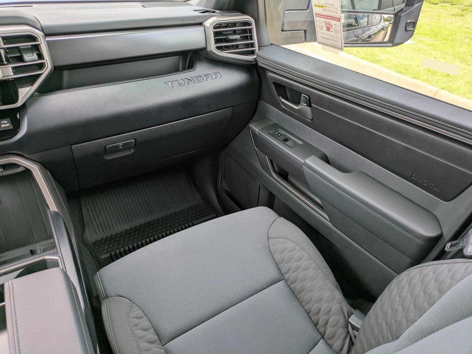 2026 Toyota Tundra SR5 - Photo 17