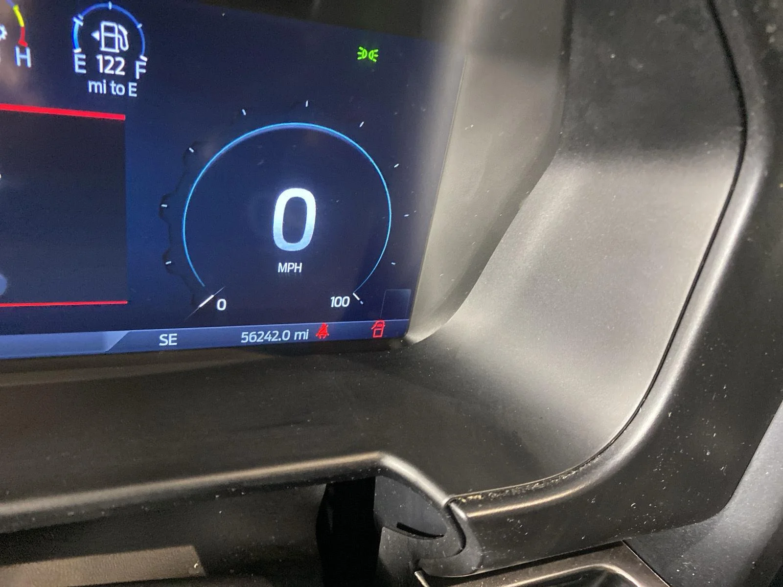 Used 2024  Ford LARIAT image 19