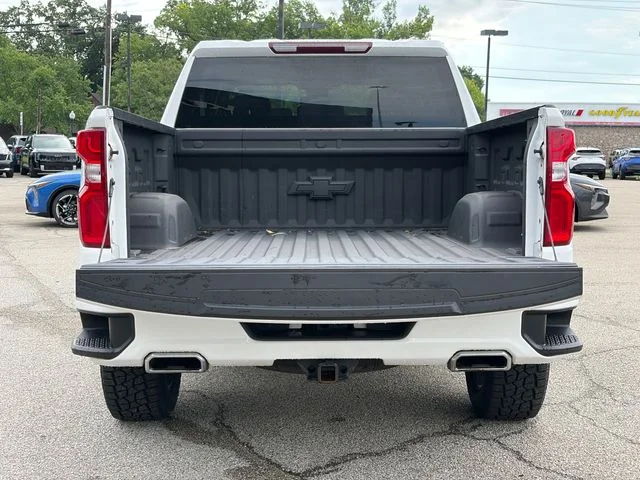 Used 2022 White Chevrolet RST image 23