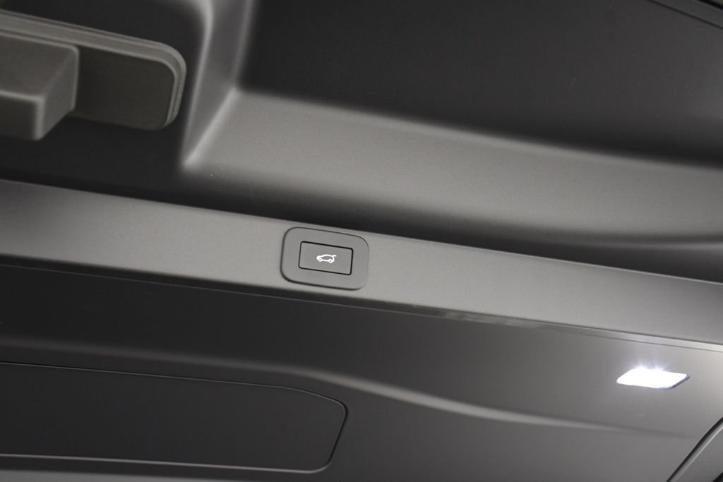 2026 Land Rover Range Rover SE - Photo 24