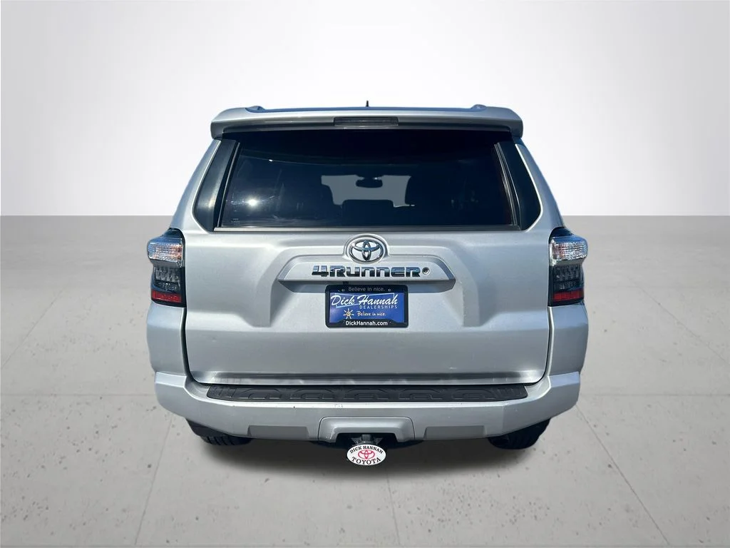 Used 2017 Silver Toyota SR5 Premium image 8