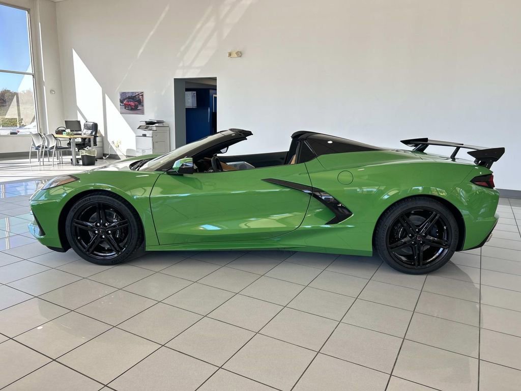 New 2026 Roswell Green Metallic Chevrolet 2LT image 7