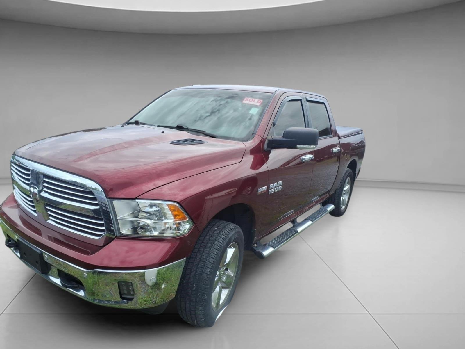 Used 2016 Delmonico Red Pearlcoat Ram Big Horn image 1