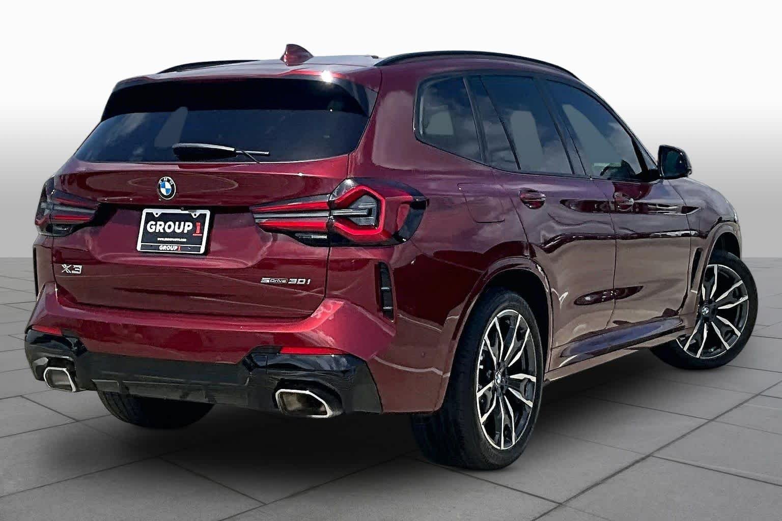 Used 2023 Aventurin Red Metallic BMW sDrive30i image 12