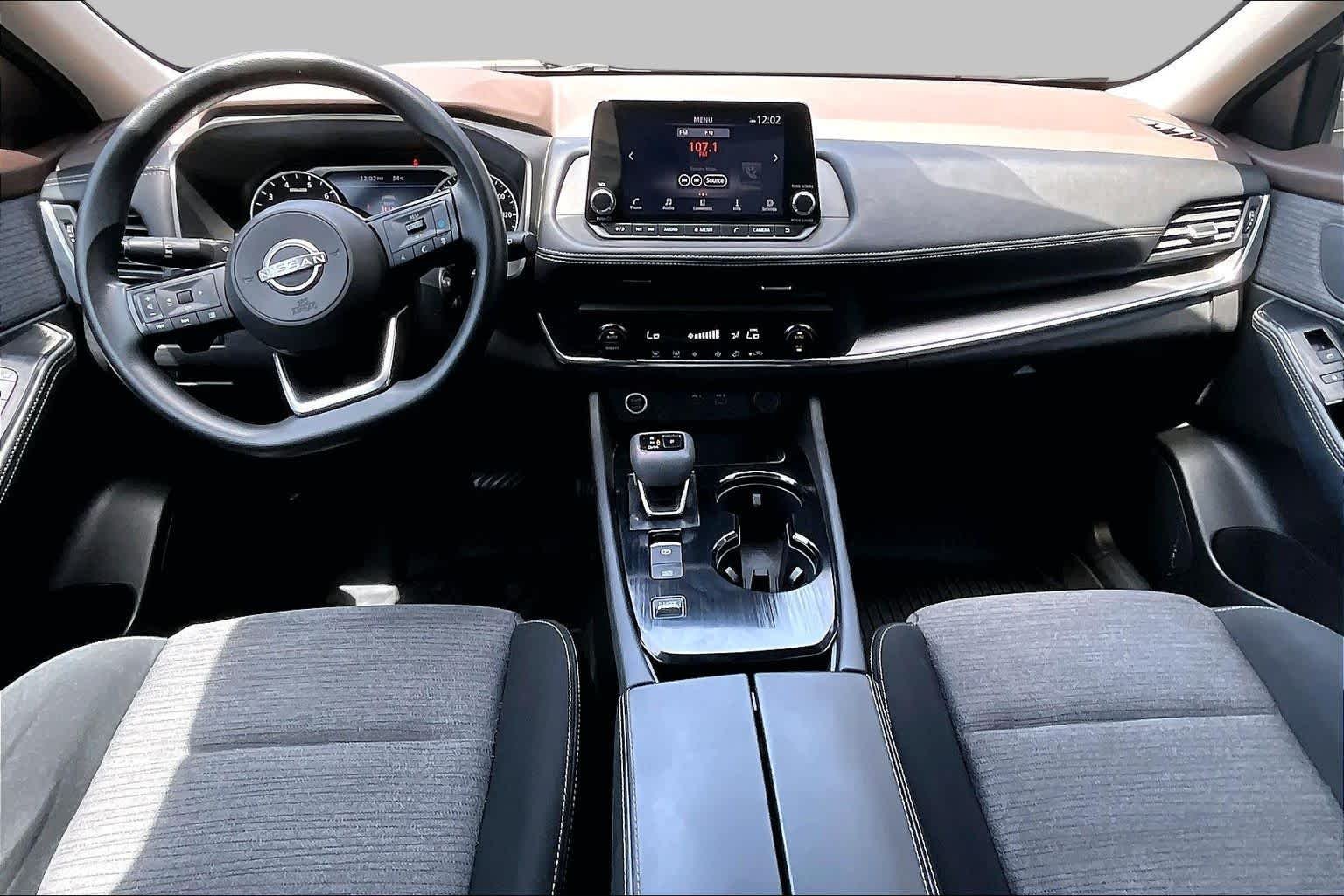 Used 2023 Gun Metallic Nissan SV image 16