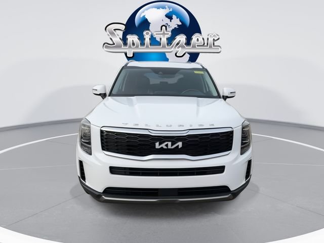 Used 2022 White Kia EX image 3
