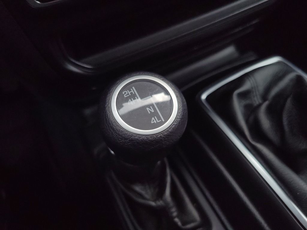 Used 2020 Green Jeep Sport image 30