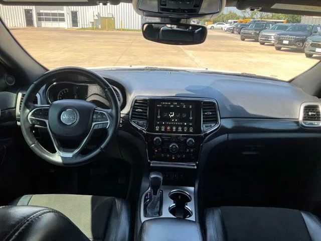 Used 2019 White Jeep Altitude image 3