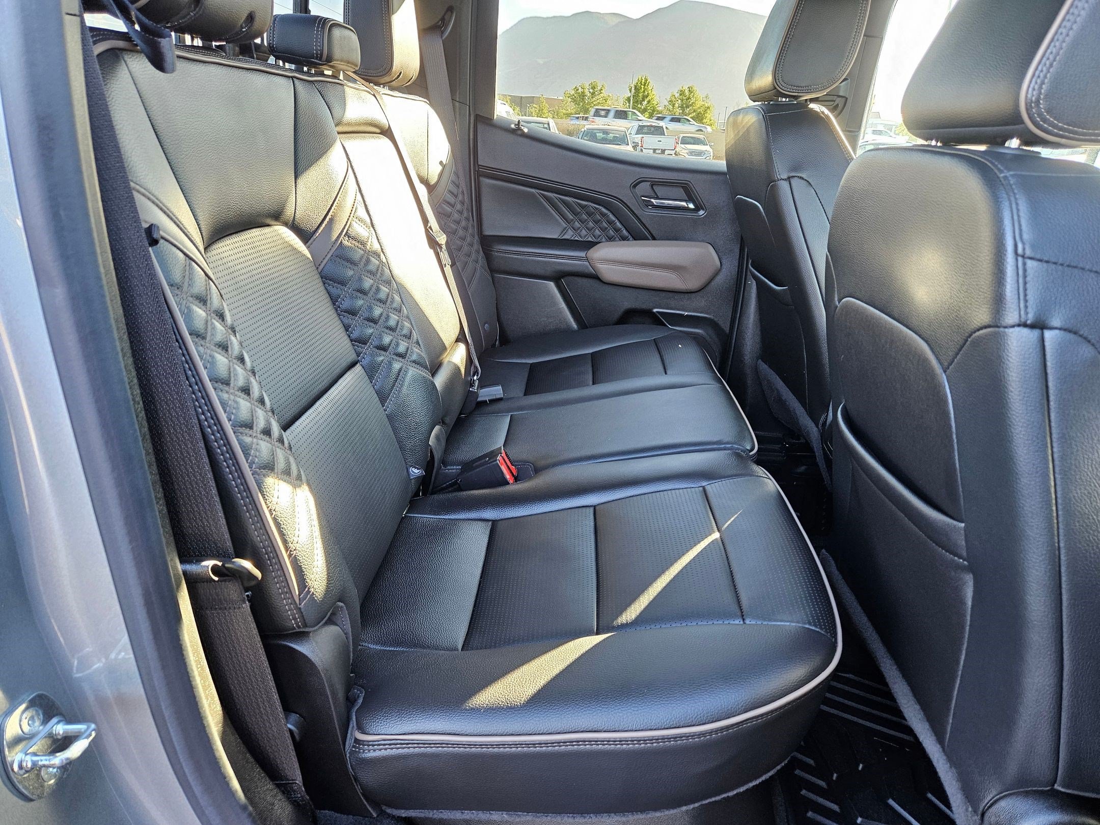 Used 2023 Gray GMC 4WD Denali image 30
