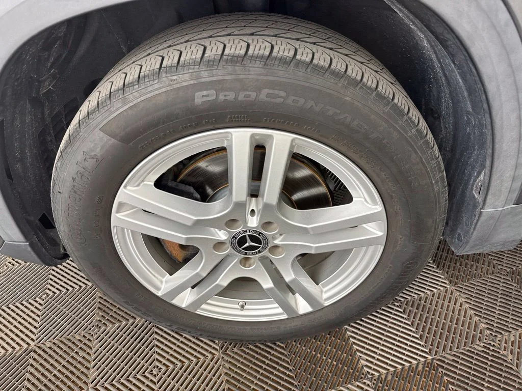 Used 2021  Mercedes-Benz GLA 250 image 30