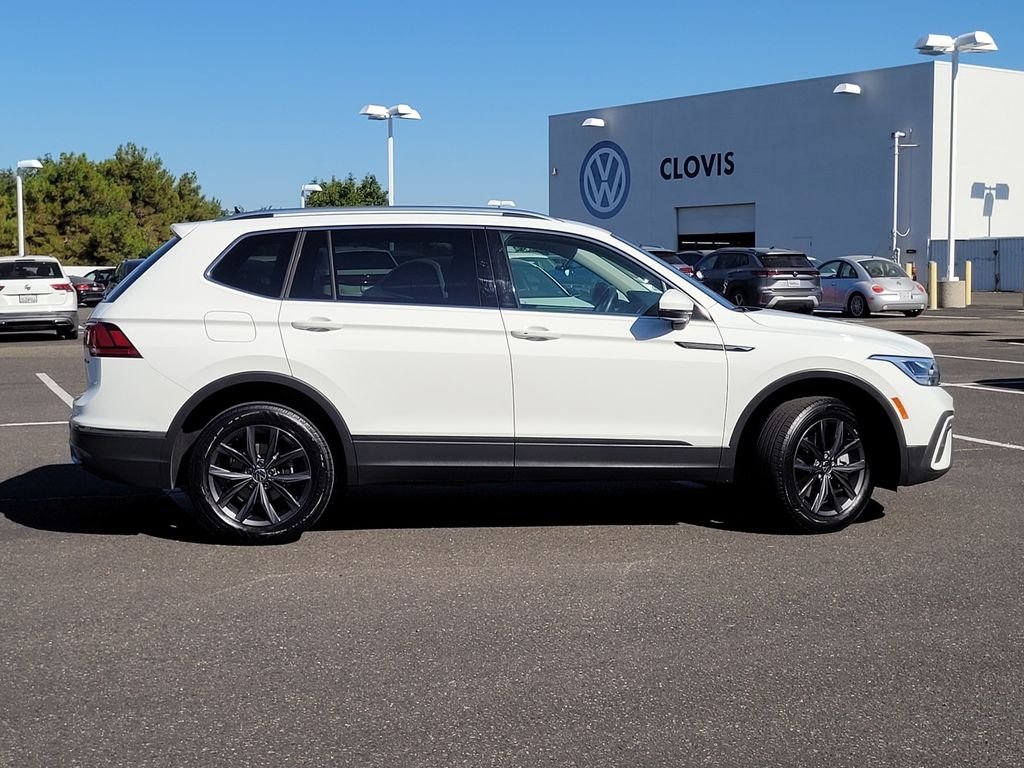 Used 2024 White Volkswagen 2.0T SE image 5