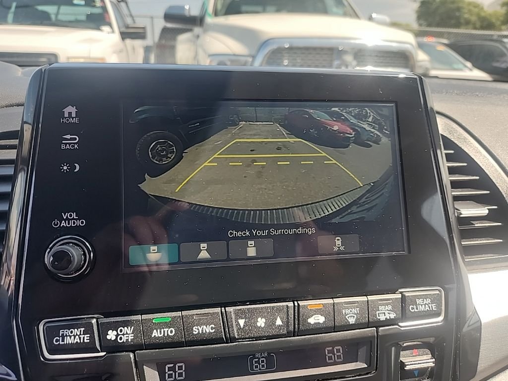 Used 2018 Black Honda Touring image 23
