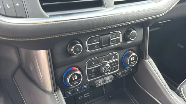 Used 2023 Gray Chevrolet Premier image 19