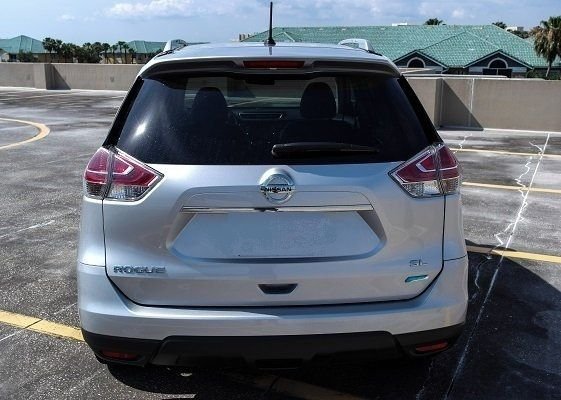 Used 2014 Silver Nissan SL image 8