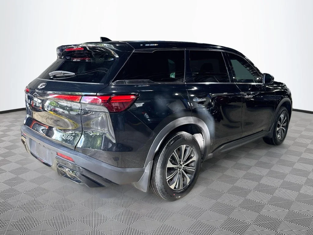 Certified Used 2023 Black INFINITI PURE image 6