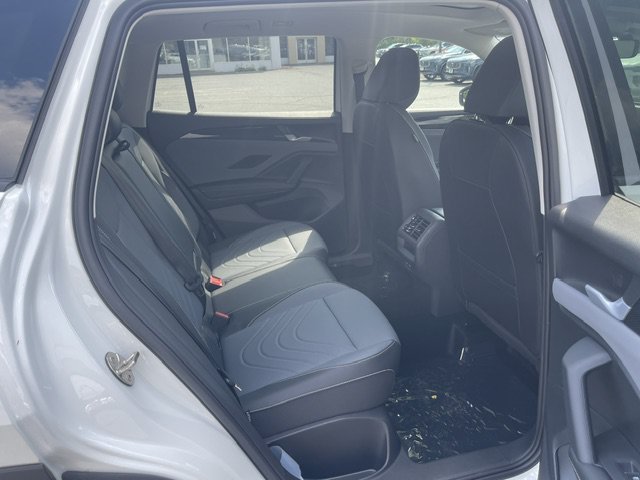 New 2026 Pure White Volkswagen 2.0T SE image 9
