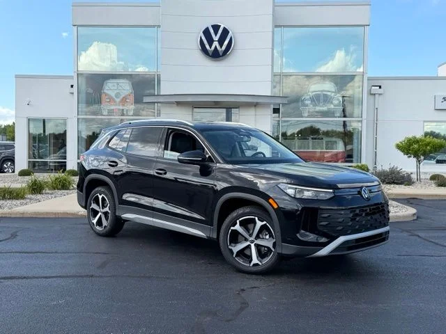 New 2026 Black Volkswagen 2.0T SE image 1
