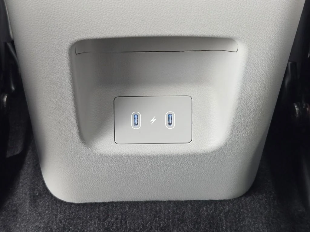 New 2026 White Pearl Hyundai Blue SE image 16