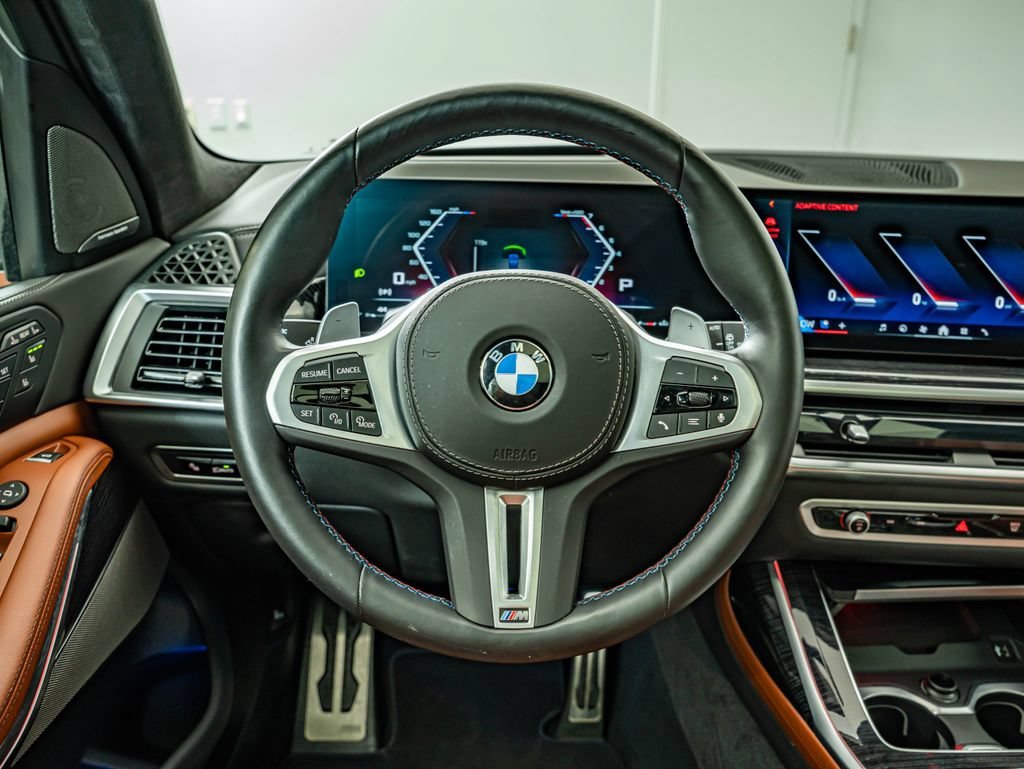 Used 2026 Marina Bay Blue Metallic BMW M60i image 23