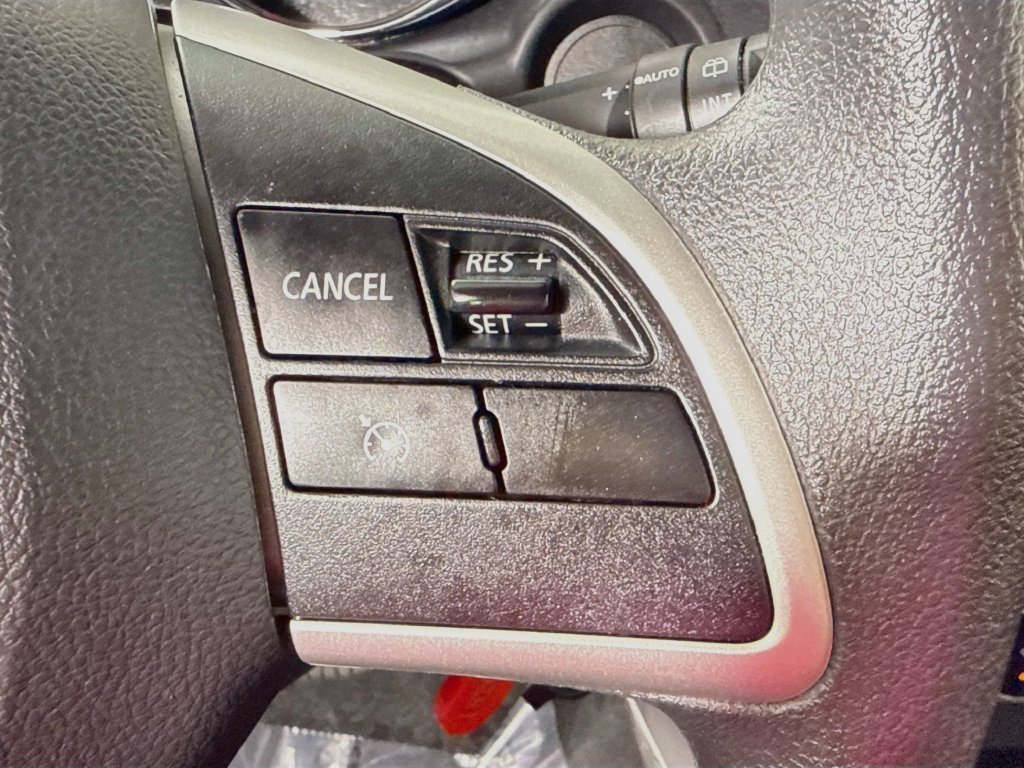 Used 2026 Alloy Silver Metallic Mitsubishi ES image 11