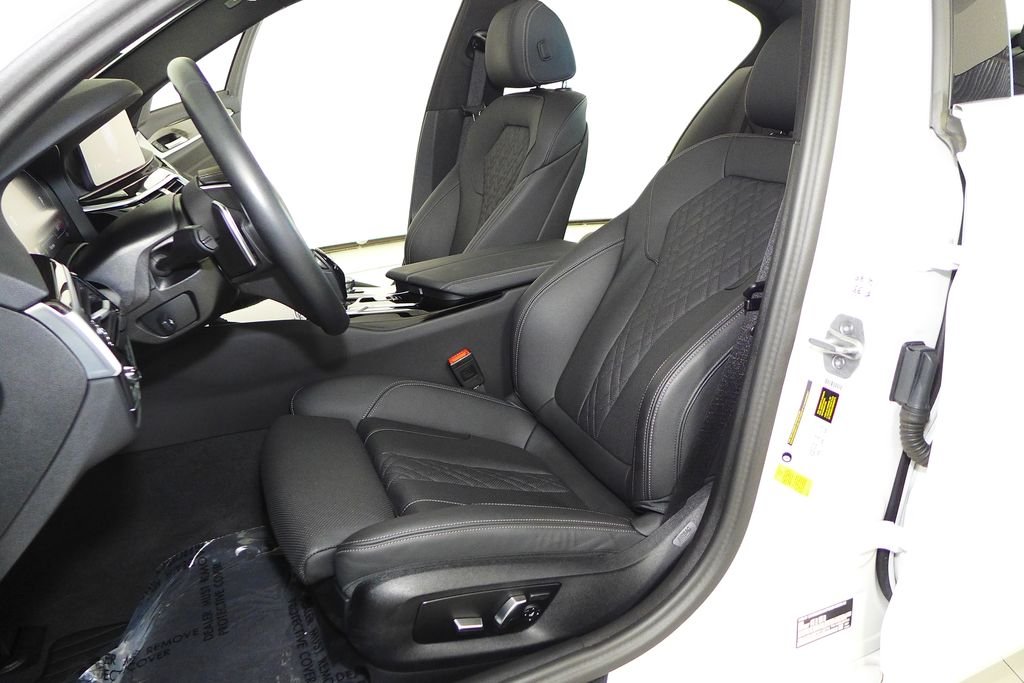 Used 2023 Alpine White BMW 530i image 22