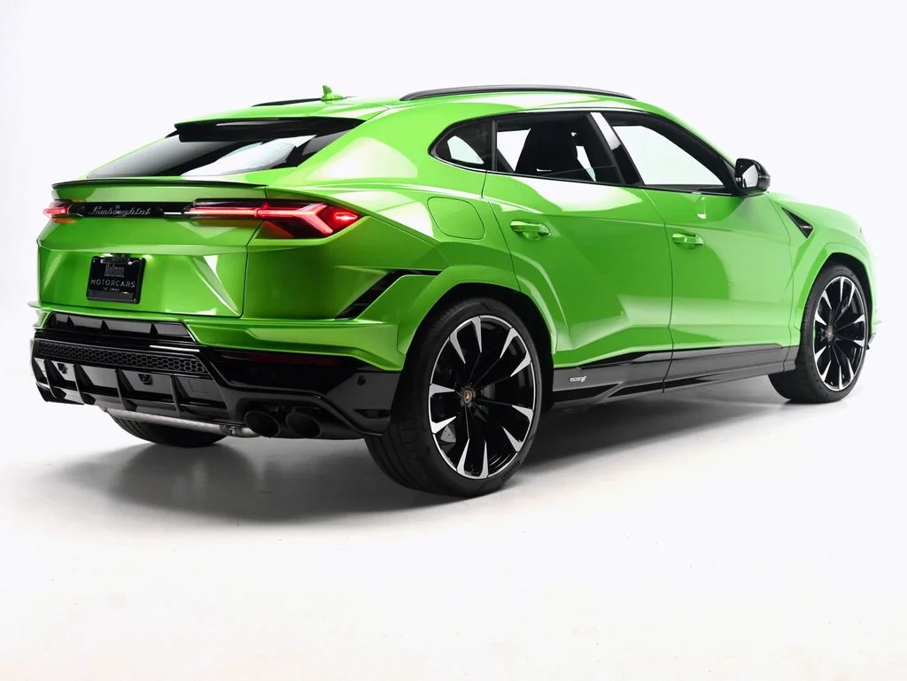Used 2023  Lamborghini  image 6