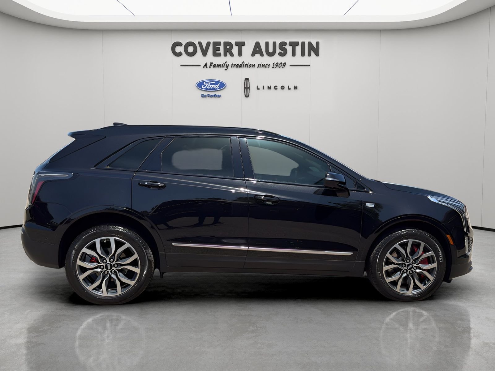 Used 2023 Black Cadillac Sport image 7