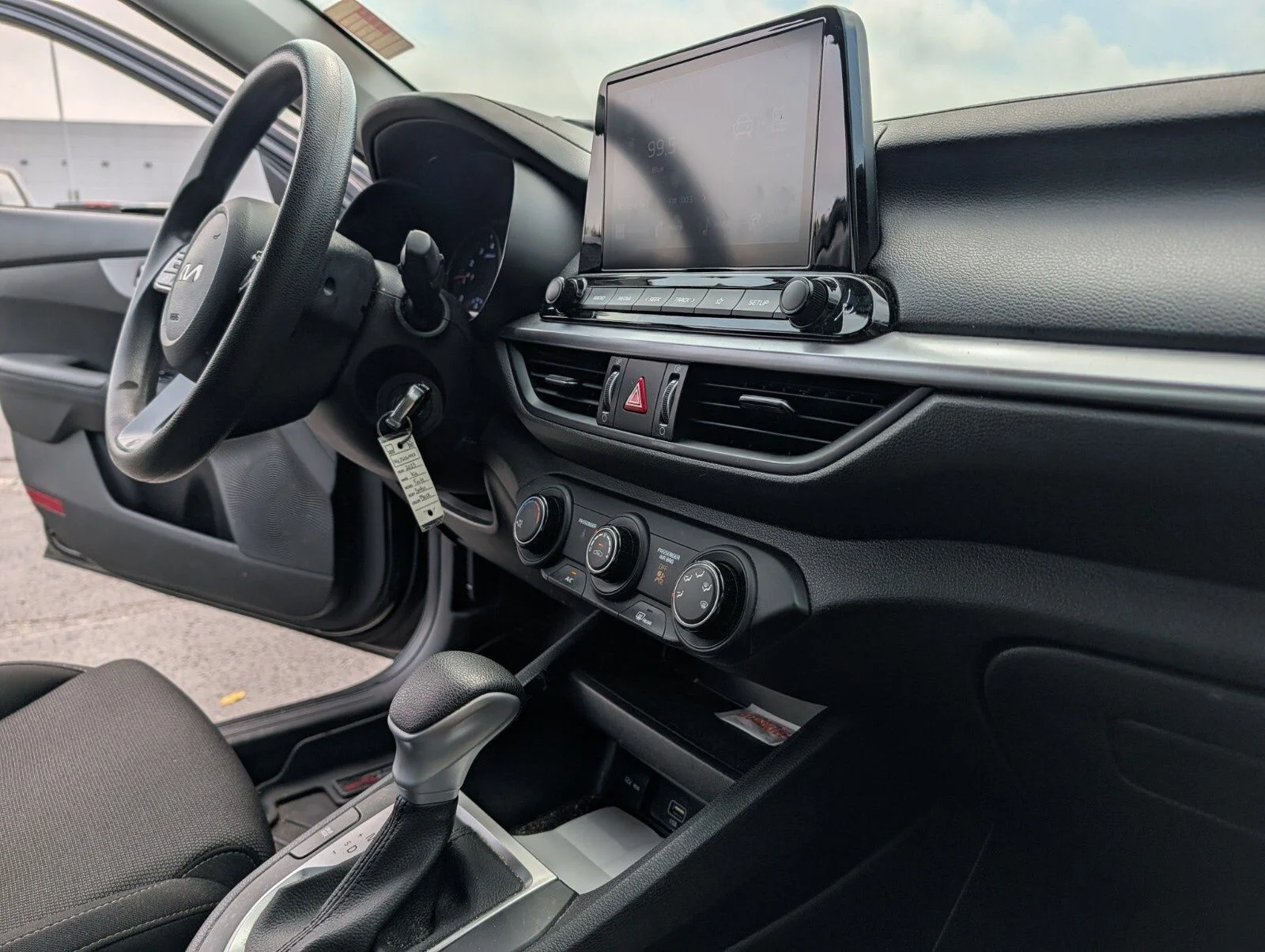 Used 2023 Black Kia LXS image 16