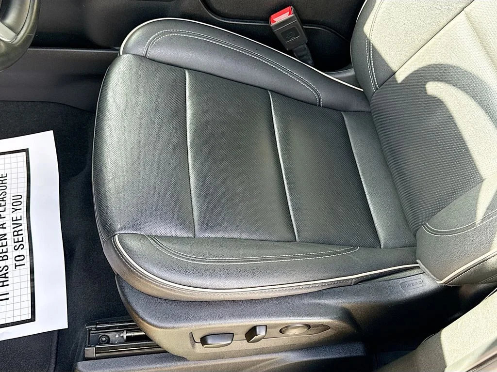 Used 2024 Green Chevrolet Premier image 21