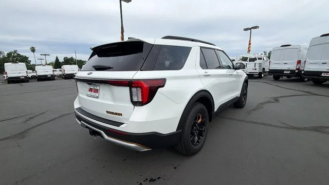 New 2026 Star White Metallic Tri-Coat Ford Tremor® image 4