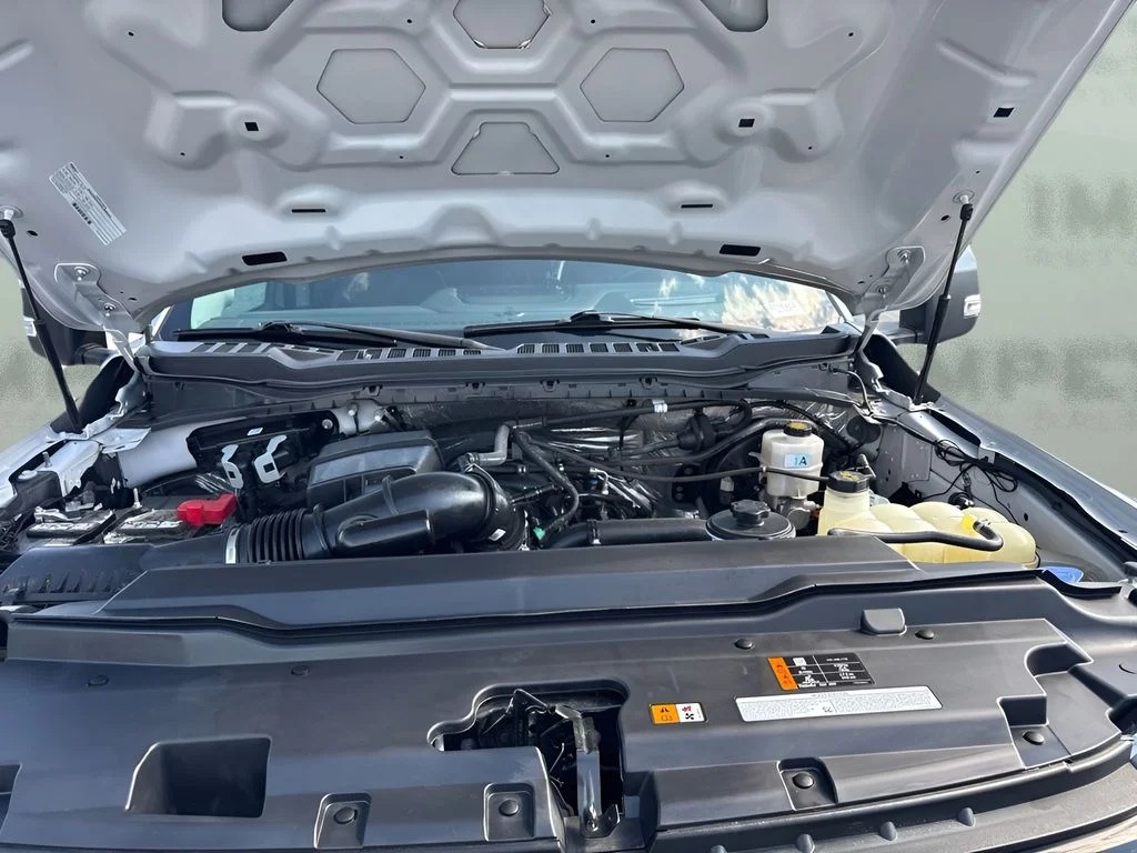Used 2024 Gray Ford Lariat image 27