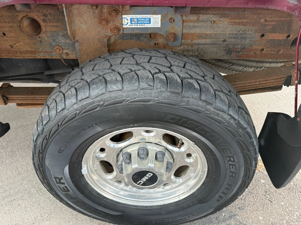 Used 2005 Maroon GMC SLT image 27