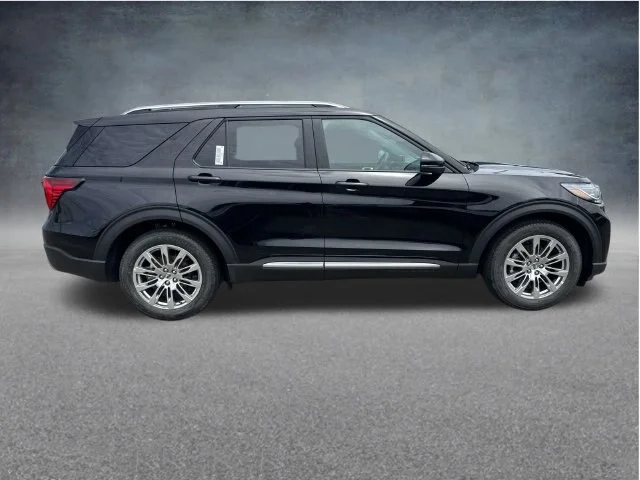 New 2026 Agate Black Metallic Ford Platinum™ image 38