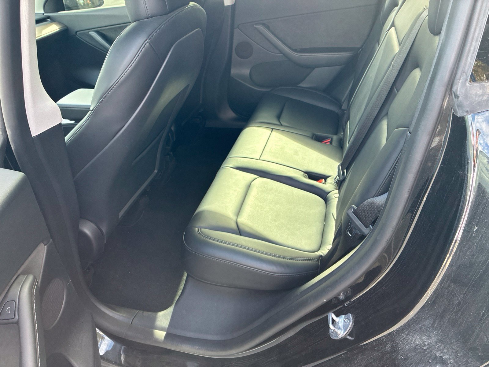 Used 2022 Black Tesla Long Range image 13