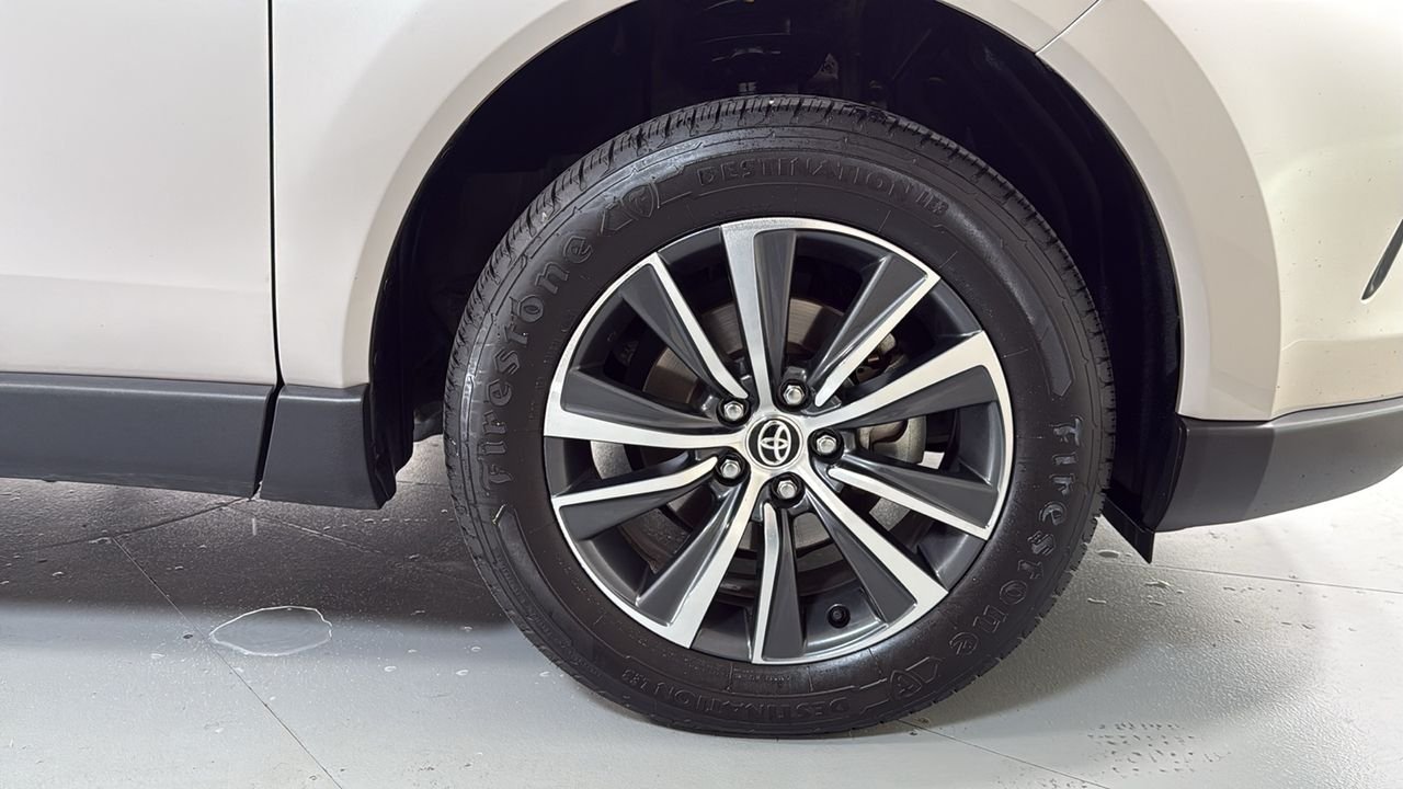 Certified Used 2024 Silver Toyota LE image 21