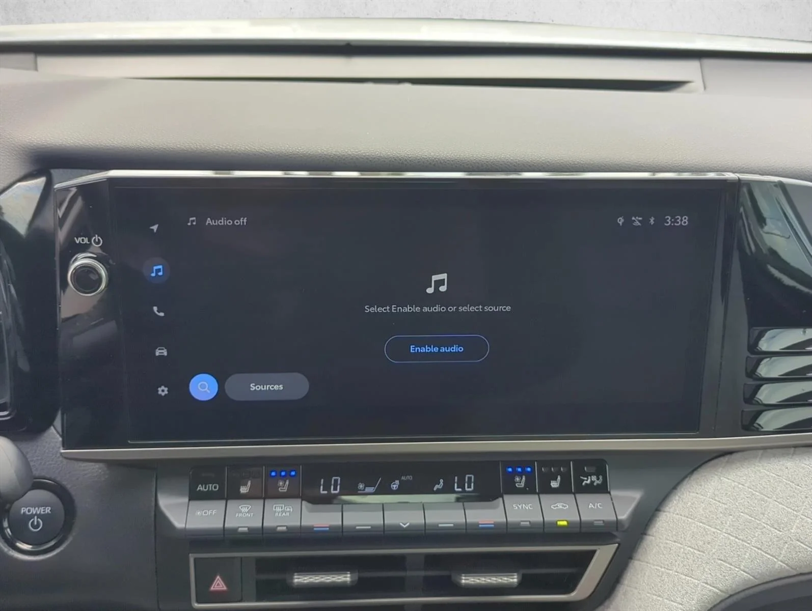 Used 2025 Wind Chill Pearl Toyota XLE image 19