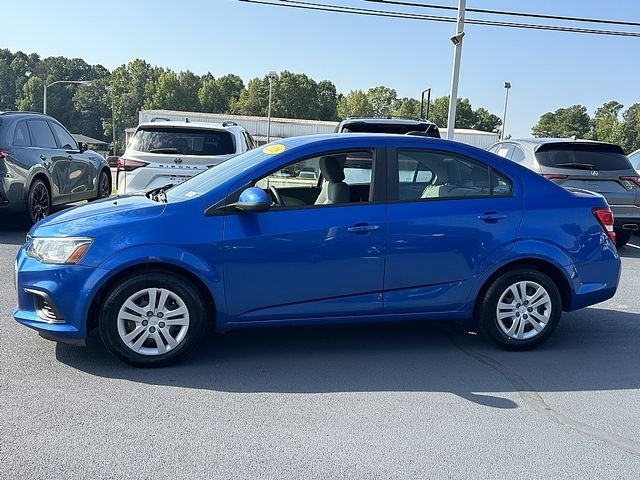 Used 2018 Blue Chevrolet LS image 4