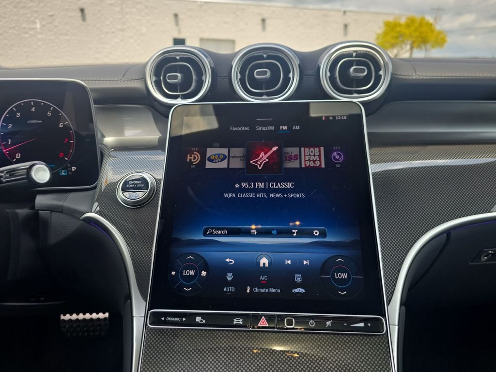 New 2026 Polar White Mercedes-Benz GLC 300 image 18