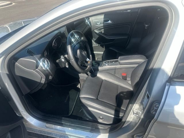 Used 2018 Polar Silver Metallic Mercedes-Benz GLA 250 image 15
