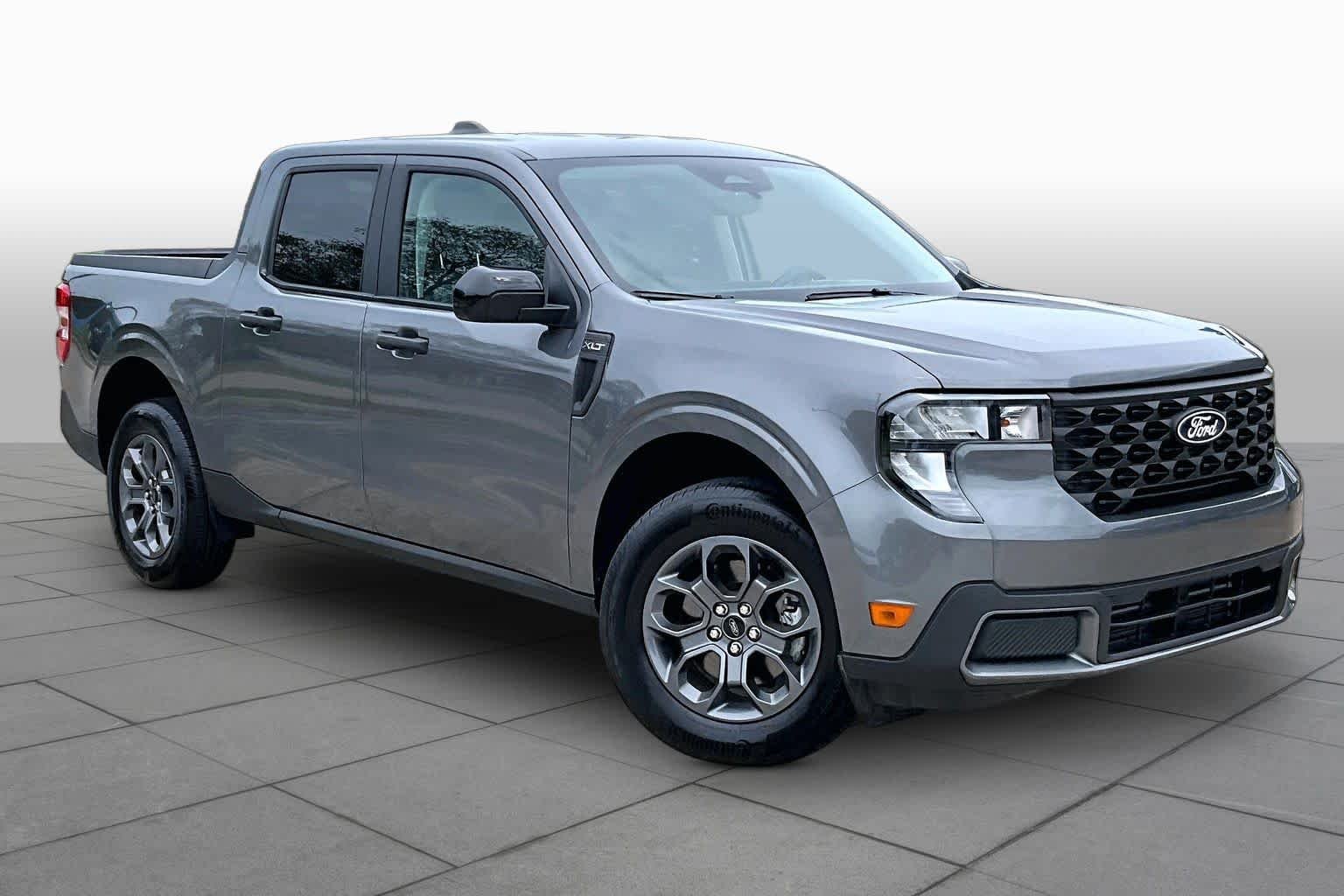 Used 2025 Carbonized Gray Metallic Ford XLT image 3