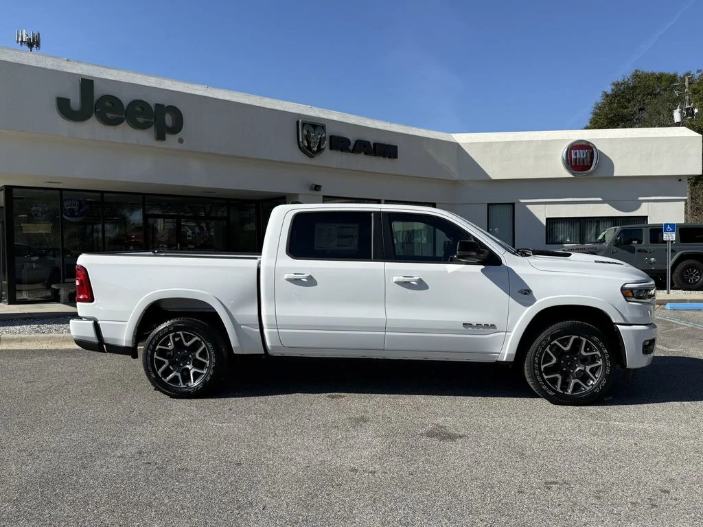 2026 RAM 1500 Laramie - Photo 3