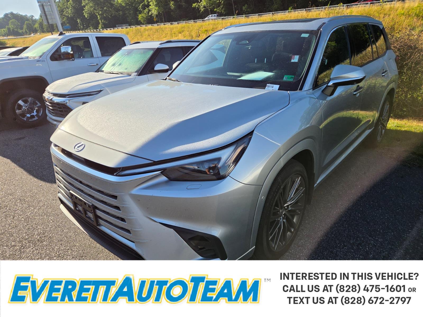 Used 2026 Silver Lexus TX 550h+ Luxury image 1